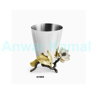 <b>Set</b> of <b>3</b> Pcs Handmade Gold Metal Flower <b>Vases</b> Decorative Flower Pot for Home Wedding Party Event Hotel & Restaurant Decor - Product Image 6