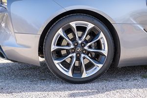 Lexus LC 500 Cabriolet 2023 d'occasion en excellent état, prêt à être expédié - Product Image 5