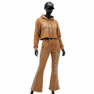 Chándal Deportivo para Mujer, Tejido Elástico de Felpa GSM, Color Marrón, con Detalles Laterales y Logotipo Personalizado con Pedrería, Tallas Grandes - Product Image 6