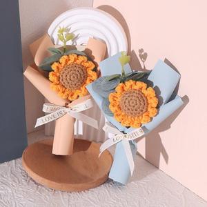 Ramo de Girasoles Hecho a Mano con Ganchillo, Regalo para el Día de los Inocentes, Decoración de Oficina, Flores Artificiales Tejidas, Acki H-011 Natural - Product Image 6
