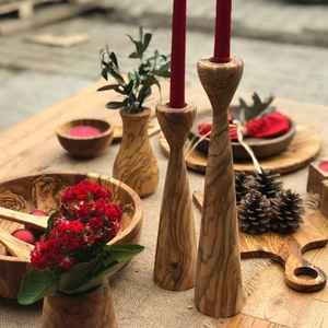 Portavelas de Madera de Nogal de Lujo en Oferta, con Acabado Mate Suave para un Espacio de Vida Contemporáneo a un Precio Accesible - Product Image 5