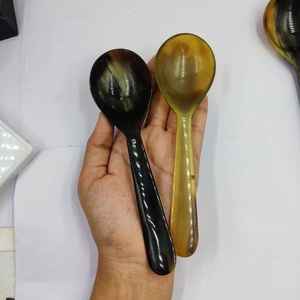 Cuchara de cena de cuerno de búfalo indio hecha a mano Estilo de Ángel único Hecho a mano en la India por Artesanías de media luna - Product Image 2