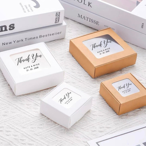 Scatola Regalo in Carta Kraft con Logo Personalizzato e Finestra, Scatole per Confezioni Regalo con Nome e Data Personalizzati Stampati per <span class=keywords><strong>Bomboniere</strong></span> Matrimoniali - Product Image 2