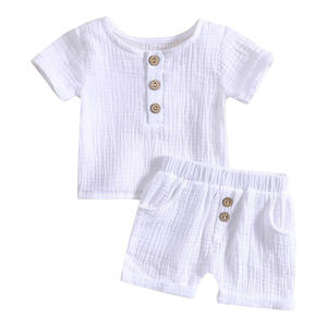 Haute qualité Fournisseur d'usine Vêtements personnalisés pour bébés Barboteuse bio pour bébés Pyjamas à fermeture éclair Ensemble short et vêtements pour nouveau-né bébé garçon - Product Image 1