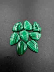 Alta calidad 25x35mm cabujón verde malaquita piedra preciosa Natural forma elegante suelta para la fabricación de joyas gemas al por mayor - Product Image 2