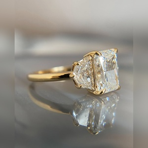 10K 14K 18K Gold Silver Platinum Radiant Cut Center <b>Stone</b> Triangle Side <b>Stone</b> Bridal Engagement Ring Luxury - Product Image 5
