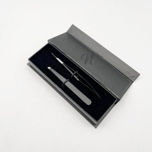 Ensemble de pinces à sourcils personnalisées de qualité supérieure, 100% acier inoxydable, pointe inclinée noire, légères et durables - Product Image 2