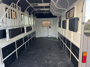 Remolque para Caballos ICON 3HAL Transporter SN Serie Epic 2026, Remolque Personalizado para Transporte de Caballos con Espacio para Alojamiento, Buen Precio - Product Image 5