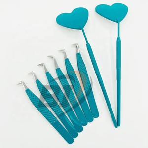 Pinzas de extensión de pestañas de acero inoxidable profesionales de alta calidad personalizadas punta puntiaguda recubrimiento de Color personalizado etiqueta privada - Product Image 1