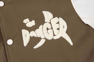 Chaqueta Varsity Personalizada para Hombre de Alta Calidad, con Bordado Chenille, Patrón de Letras, Tela de Lona Delgada, Material de Poliéster - Product Image 3