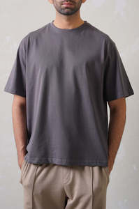 Camiseta sólida informal de calidad premium para hombre, camiseta transpirable de manga corta con cuello redondo y diseño de logotipo privado para hombre - Product Image 3