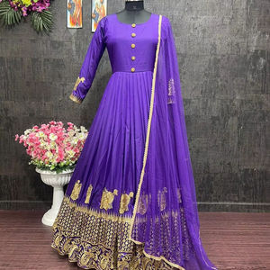 DISEÑADOR PESADO BORDADO SEQUUNCE TRABAJO Bata de fantasía CON TRABAJO DUPATTA - Product Image 1