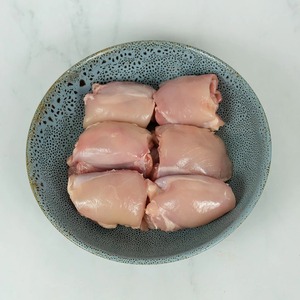 Muslos de Pollo Congelados Sin Hueso, Enteros, IQF, Halal, Alto Contenido de Proteínas, Precio Competitivo, Suministro a Granel para Exportación Global - Product Image 3