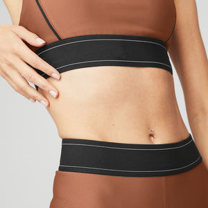Ensemble de sport et yoga 3 pièces pour femme de haute qualité avec logo frontal, en tissu respirant Spandex/Polyester - Product Image 5