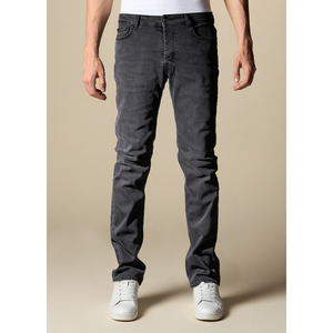 Hecho en Italia marca privada hombres negro Bull Denim jeans ajuste regular piedra lavado 98% algodón 2% EA Botton Fly cierre - Product Image 1