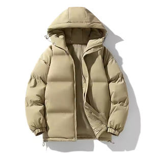 Rehaussez votre garde-robe d'hiver avec cette veste confortable et fonctionnelle conçue pour garder les hommes au chaud par temps glacial - Product Image 2