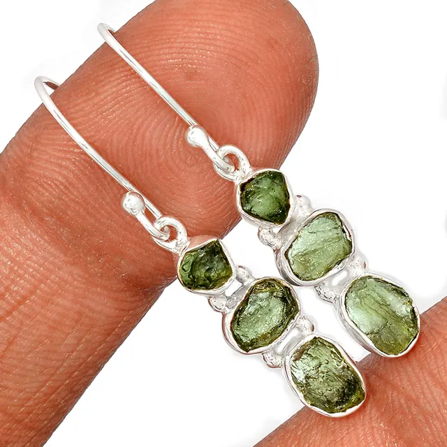 Boucles d'oreilles pendantes en diamant pour femmes de fiançailles en or blanc 14 carats Moldavite vert forêt de pierres précieuses à la mode
