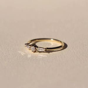 แหวนทอง10K สำหรับงานหมั้นเพชรบาแกตต์โมอิสซาไนท์แบบเรียวสองชั้นและกลมสุดพิเศษ - Product Image 6