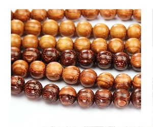 Pendiente de madera magenta hecho a mano con cuentas de madera de colores personalizadas en forma y tamaño, entrega rápida desde la India - Product Image 4