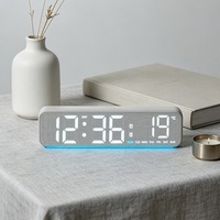 Réveil numérique LED moderne avec affichage de la température, de la date et du jour de la semaine, double alarme, luminosité réglable, lumière ambiante, horloge de bureau