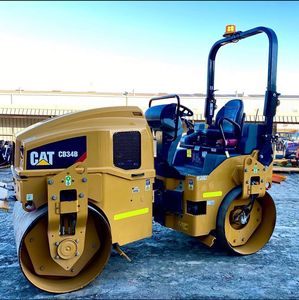 Rodillo de carretera vibratorio de calidad usado pesado de 1 tonelada, 2 toneladas y 10 toneladas con tambor doble CS683E 583c CB534D, componentes de núcleo de motor de CS-583C - Product Image 1