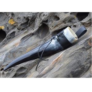 Cuerno vikingo personalizado hecho a mano copa de cuerno natural para eventos medievales - Product Image 1