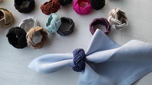 Anneau de serviette en rotin coloré élégant Idéal pour la décoration de table à manger chic et l'affichage dans la cuisine à domicile Fabriqué à la main en Inde - Product Image 4