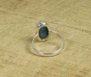 Anillo de Piedra Preciosa Ovalada de Cianita Azul en Plata de Ley 925, Joyería Hecha a Mano - Product Image 4