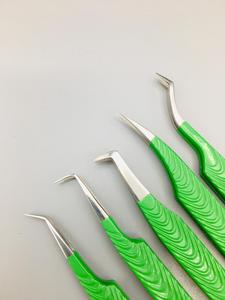 Pince à épiler de haute qualité Extensions de cils en acier inoxydable durables pince à épiler de couleur verte avec vert Hello Kitty charme vison - Product Image 4