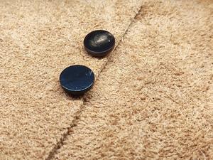 Botón Natural de Cuerno de Búfalo al por Mayor, Acabado en Blanco para Accesorios de Ropa, Alta Calidad - Product Image 4