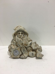 Statue de gnome de jardin à énergie solaire en gros, prix d'usine, décoration de lutin en résine antique avec lampe frontale LED pour l'extérieur - Product Image 3