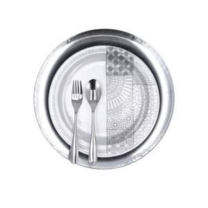 Assiette de présentation élégante en or rose pour décor de table de mariage et repas raffiné, parfaite pour les fêtes, les événements et les occasions festives - Product Image 4
