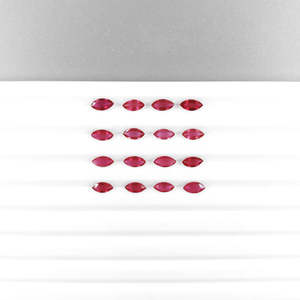 Rubis naturel de Bangkok, taille marquise calibrée, pierre précieuse en vrac 2,5x5mm et grenat synthétique traité thermiquement 3x6mm, hauteur 8mm - Product Image 1