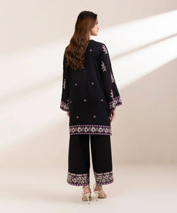 2025 Logo personnalisé brodé Dobby imprimé cousu Kurtis Simple OEM tenue de fête décontractée pour les mariages pakistanais - Product Image 4