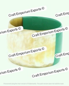 Juego de brazaletes de resina pintados a mano con diseños de animales y lunares para eventos de playa o montaña Estilo Ángel para regalar o usar - Product Image 3