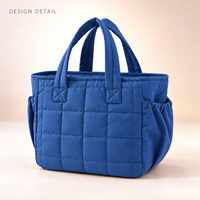 Sac fourre-tout personnalisé en tissu matelassé avec poches latérales, réutilisable pour les courses quotidiennes et les voyages