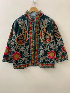 Fabriqué à la main Boho Chic Hippie court velours Suzani veste brodée à la main veste brodée à la main pour les femmes - Product Image 6