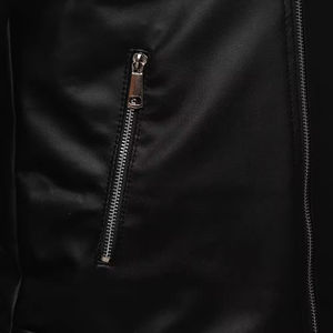 Chaqueta de cuero revestida con cremallera informal para hombre con cuello levantado y logotipo frontal chaqueta de cuero de manga larga de invierno vintage impermeable - Product Image 5