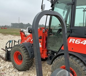 เครื่องตัดหญ้าแบบยืนขับยี่ห้อคูโบต้าสำหรับขาย ผลิตภัณฑ์คุณภาพสูง ดูแลสนามหญ้า มีสินค้าพร้อมส่ง จัดส่งรวดเร็ว ราคาถูก - Product Image 2