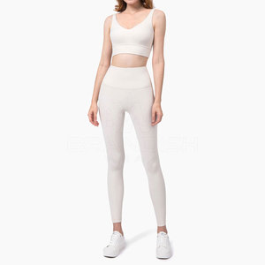 Service OEM Ensemble de yoga pour femmes Nouveau design Ensemble de yoga pour femmes Ensemble de yoga personnalisé pour femmes Fabriqué au Pakistan - Product Image 1