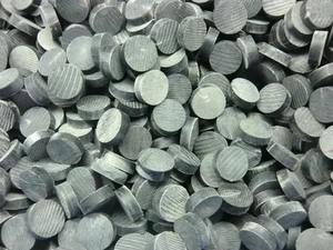 Botón de cuerno de vaca de buey de alta calidad, espacios en blanco, reverso plano redondo de todos los colores con características sostenibles para decoración de ropa, logotipos, ropa - Product Image 4