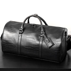 Sac de voyage multifonctionnel en cuir imperméable pour hommes, grande capacité, motif géométrique, week-end, haute qualité, durable - Product Image 4