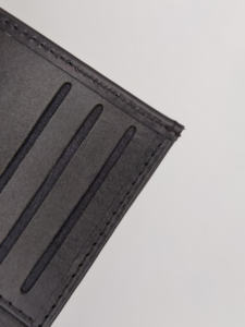 Wholesale OEM <b>Men's</b> Premium Genuine <b>Leather</b> Trifold Card Holder RFID Protected Short <b>Soft</b> Lining Fold High Quality Factory Made - Product Image 3