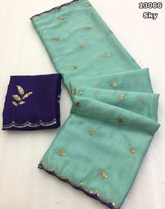 Nouvelle arrivée : Saree de mariage pour femme en Chinnon doux et lourd avec broderie et travail de sequins, en stock en Inde - Product Image 5