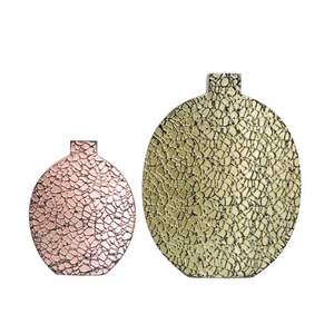 Vase à fleurs en métal fait à la main de luxe Vase de table décoratif moderne pour la décoration intérieure - Product Image 1