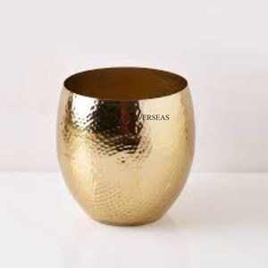 Pots de jardin et jardinières de haute qualité en métal plaqué or de qualité supérieure de forme ronde à l'aspect brillant et martelé provenant d'Inde - Product Image 1