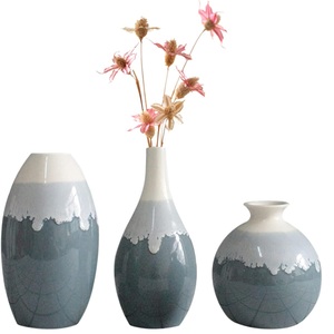 Vase en céramique noire Vase à fleurs en céramique artisanal indien décoration de la maison bureau et hôtel Design moderne élégant en céramique touts - Product Image 3
