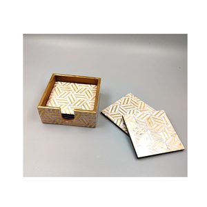 Sous-verres classiques en bois Meena faits à la main avec des détails exquis résistants à la chaleur écologiques et durables pour la décoration intérieure et les cadeaux - Product Image 1