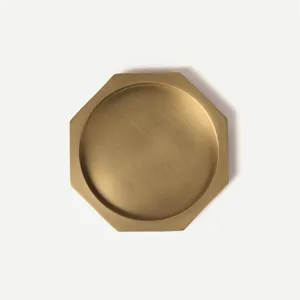 Sous-verre rond martelé en métal de haute qualité à des prix abordables avec une qualité durable dans un fantastique sous-verre en métal fini - Product Image 5