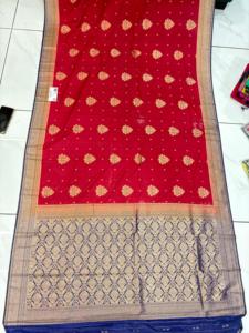 Sari de nailon tradicional moderno encantador con sensación ligera y ventosa fácil de cubrir para fiestas Diwali Proms - Product Image 2